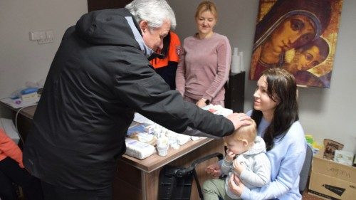 Kardinal Krajewski i Lviv: Ukrainska flyktingar tacksamma för hjälp