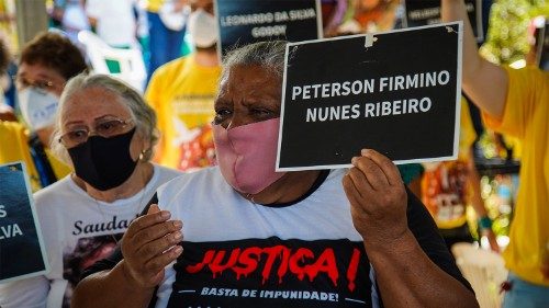 La Caravana Latinoamericana por la Ecología Integral llega a Europa para defender a las comunidades víctimas del extrastivismo minero en América Latina (Foto: G. Cavalli)