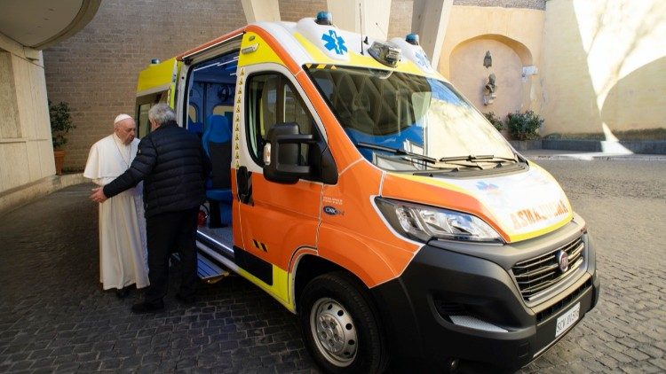 Pope Francis and Cardinal Krajewski with the ambulance taken to be delivered to Ukraine