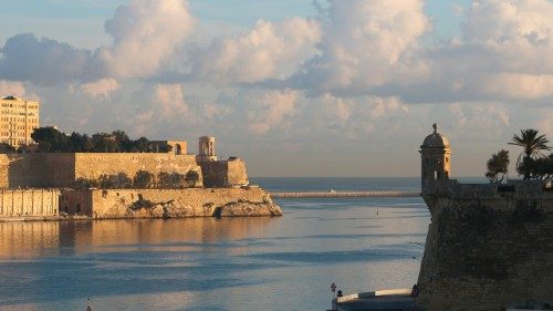 Mgr Scicluna: à Malte, le Pape vient en héraut de paix et réconciliation