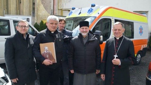 Kardinál Krajewski slávi Veľký týždeň na Ukrajine