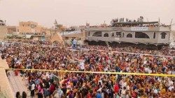 Qaraqosh, in Iraq. La folla alla celebrazione della Domenica delle Palme