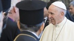 Papst Franziskus 2016 beim interreligiösen Friedenstreffen in Assisi