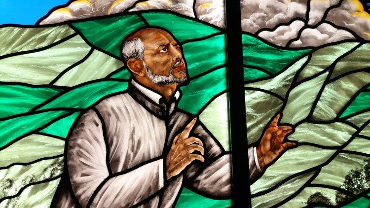 Jesuiten-Gründer Ignatius von Loyola auf einem Fenster der Deusto-Universität in Bilbao (Spanien)