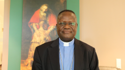 2022.05.17 Askofu Timothée Bodika Mansiyai wa Jimbo katoliki la Kikwit nchini DRC