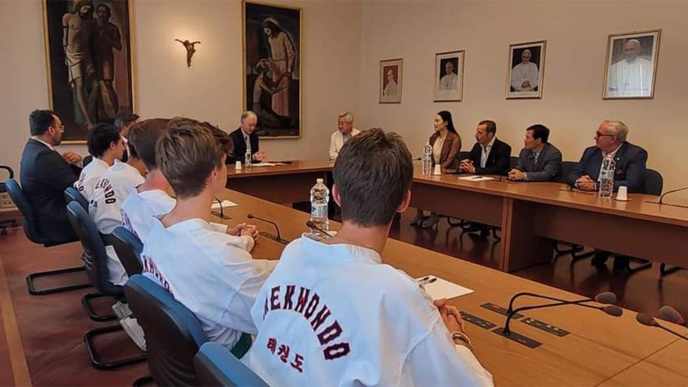 Svetová federácia taekwonda na návšteve Pápežskej rady pre kultúru vo Vatikáne (2. jún 2022)