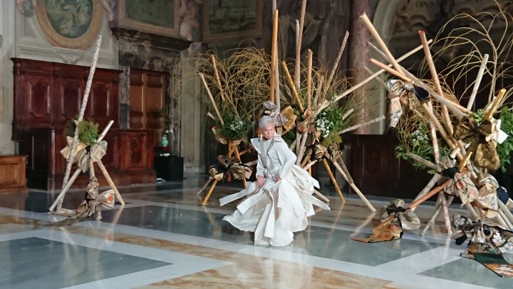 舞踊家・振付師Seishiro氏によるコンテンポラリーダンス　2022年6月2日　ローマ・カンチェレリア宮殿