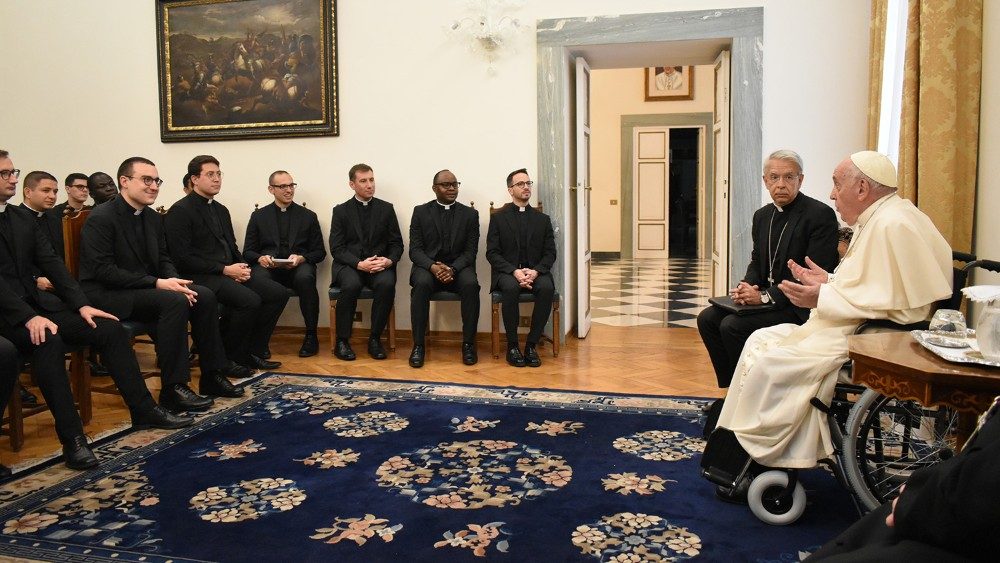 Pápež František zašiel medzi adeptov vatikánskej diplomacie