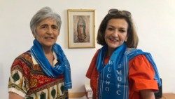 Maria Lia Zervino, ex presidenta de la UMOFC con la recién elegida Monica Santamarina.