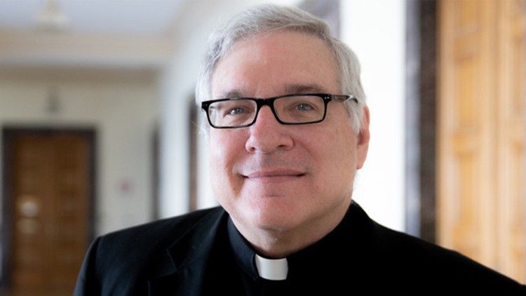 Mark Lewis amerikai jezsuita atyát nevezte ki Ferenc pápa a Pápai Gergely Egyetem rektorává