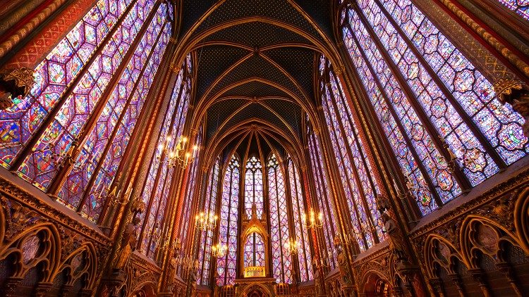 Religijne dziedzictwo Francji to 100 tys. kościołów, w tym arcydzieła sztuki sakralnej jak Sainte-Chapelle