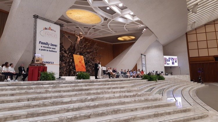 「第10回世界家庭大会」パネル会議　2022年6月24日　バチカン・パウロ6世ホール