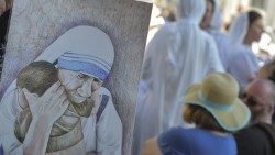 Una imagen expuesta el día de la canonización de la Madre Teresa de Calcuta