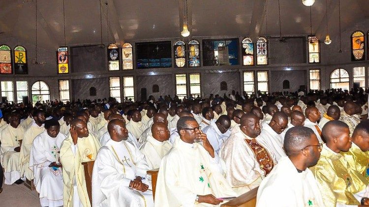 A cross section of priests at the funeral Mass (Source: Facebook page of the Archdiocese of Kaduna)