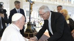 Папа Франциск и о. Гильермо Марко (Ватикан, 6 июня 2022 г.)