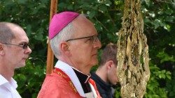 O arcebispo canadense dom Petar Rajič, de 64 anos