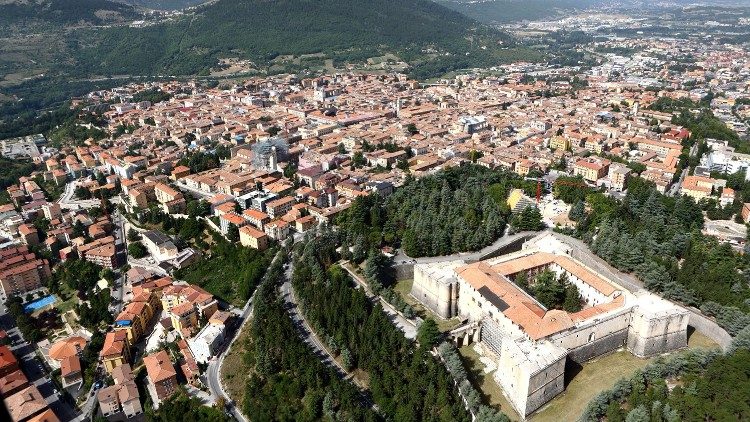 Veduta aerea della città di L'Aquila