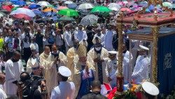 Un momento de la Misa de clausura del centenario de la coronación de la Virgen de la Altagracia presidida por monseñor Peña Parra