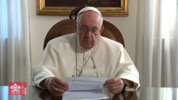 2022.09.07 Videomessaggio del Papa per il lancio della comunità di formazione "The Community At The Crossing".