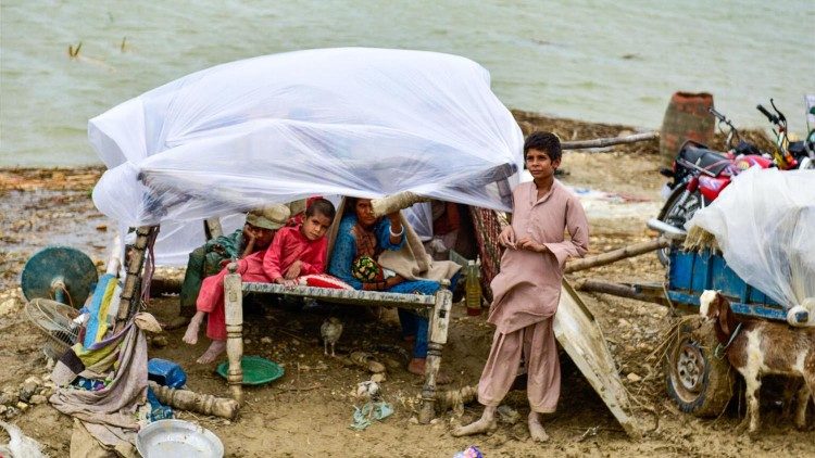 život v zaplavených oblastech Pákistánu