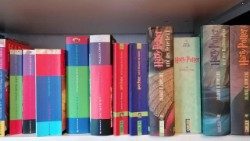 Die Harry-Potter-Bücher auf englisch und deutsch (Foto: Monika Hermanns)