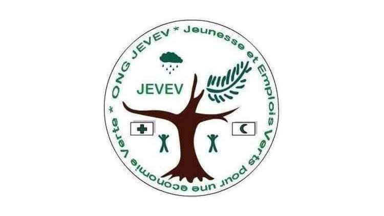 Le logo de l'ONG JEVEV (Jeunesse et emplois verts pour une économie verte) - Bénin