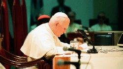 Warszawa: biskupi zaapelowali o szacunek dla osoby i dzieła św. Jana Pawła II  