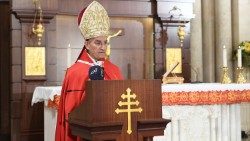 Маронитският патриарх в Ливан, кардинал Бешара Бутрос Рай, по време на литургия