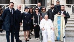 La casula dei detenuti di Secondigliano donata al Papa