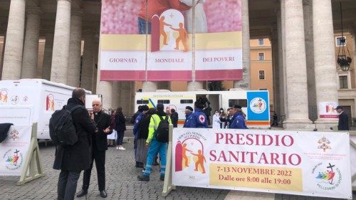 Vatikánske námestie opäť ponúka zdravotné vyšetrenia ľuďom v núdzi