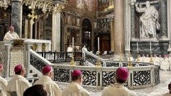 Franz-Josef Bode, hier bei einer Predigt in der Lateranbasilika San Giovanni in Laterano (18.11.2022) ist als Bischof von Osnabrück zurückgetreten - nun wird ein Nachfolger gesucht