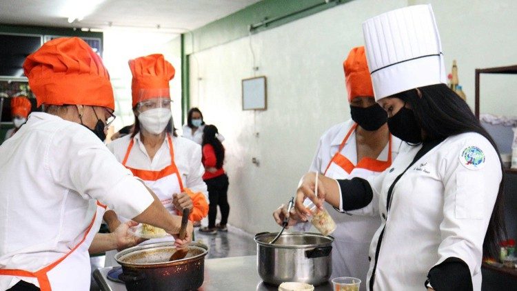Programa de formación en emprendimiento gastronómico a mujeres en situación de vulnerabilidad