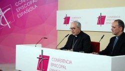Monseñor Francisco César García Magán, informa sobre la 123ª Asamblea plenaria