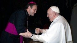 Папа Францішак і біскуп Аляксандр Язлавецкі і 