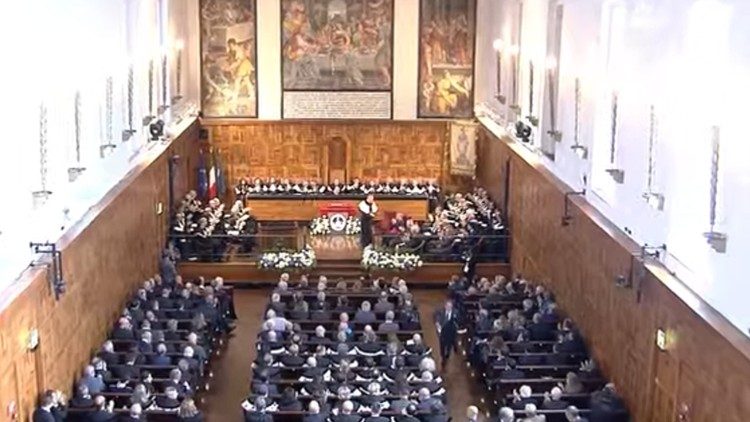 L'aula magna della sede della Cattolica a Milano