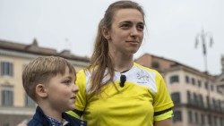 Viktoria, la mamma fuggita da Kyiv che correrà alla Maratona di Firenze