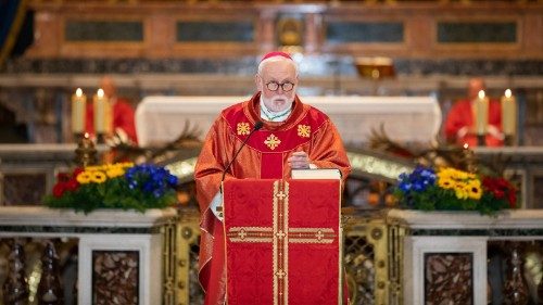 Arhiepiscopul Paul Richard Gallagher, secretar pentru Raporturile cu Statele și Organizațiile Internaționale, la Sf. Liturghie din 24 noiembrie 2022 în bazilica Sfinții Doisprezece Apostoli din Roma