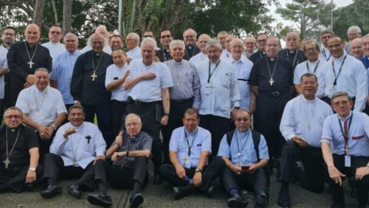 Obispos del Secretariado Episcopal de América Central.