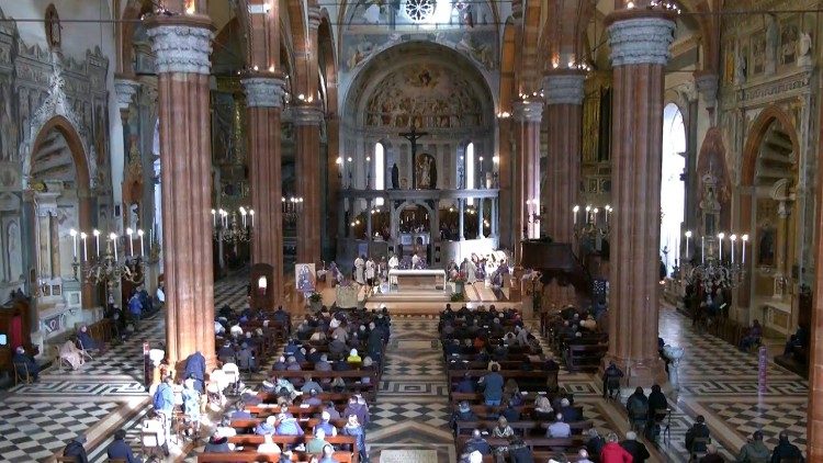 Il duomo di Verona durante la celebrazione che ha concluso il XII Festival della Dottrina Sociale della Chiesa