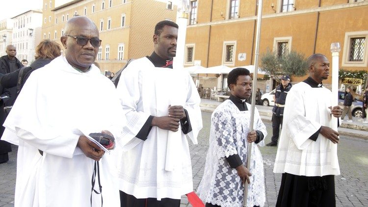 Nigeria: Priests and sisters in Rome praying for change.