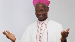 Кардинал Ричард Кууя Баауобр, епископ на Уa, в Гана, който почина в неделя, 27 ноември. 