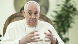 Папа Франциск по време на интервюто за списанието на американските йезуити "Америка"  в религиозния дом Санта Марта във Ватикана,