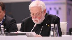 Monseñor Paul Gallagher, secretario para las Relaciones con los Estados