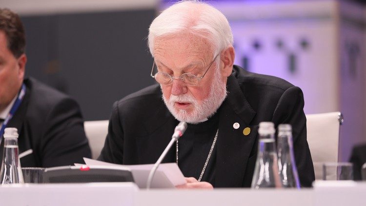 Mgr Paul Richard Gallagher devant l'OSCE le 1er décembre.
