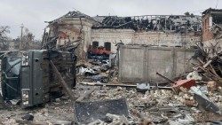 폭격을 받아 무너진 우크라이나 북동부 이지움의 건물들