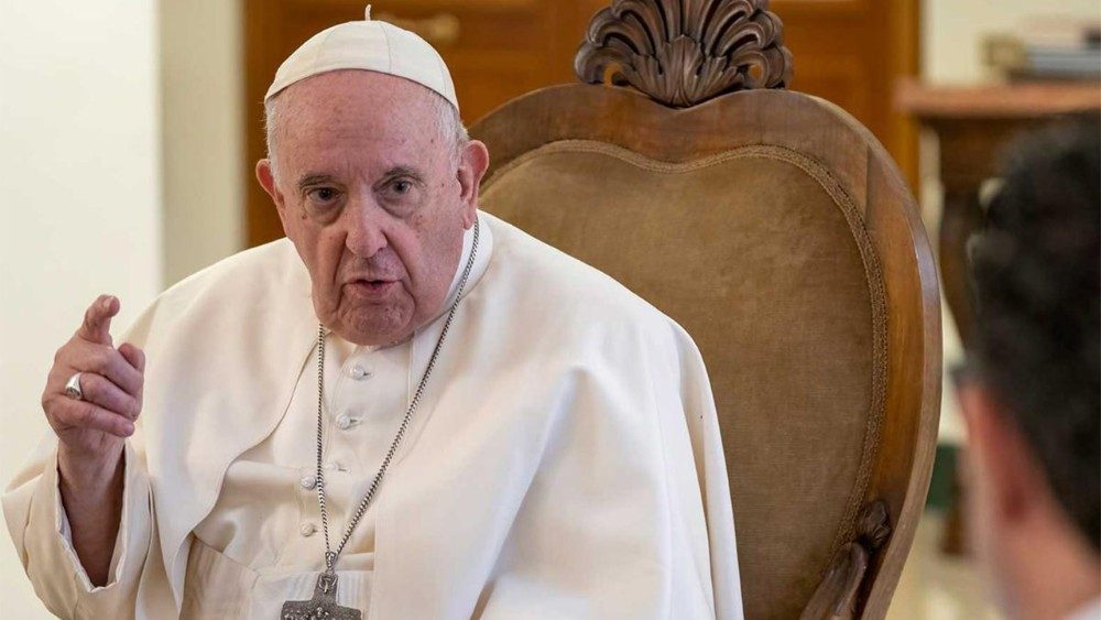El Papa: "Firmé mi renuncia en caso de impedimento médico" - Vatican News