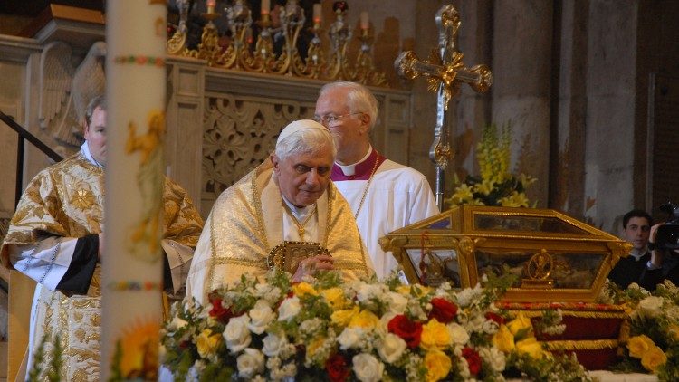 Benedetto XVI in visita a Pavia il 22 aprile 2007