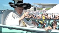 Benedicto XVI en el último Viaje Apostólico realizado del 23 al 29 de marzo de 2012  a México y Cuba con motivo del 200 aniversario de la Independencia de México