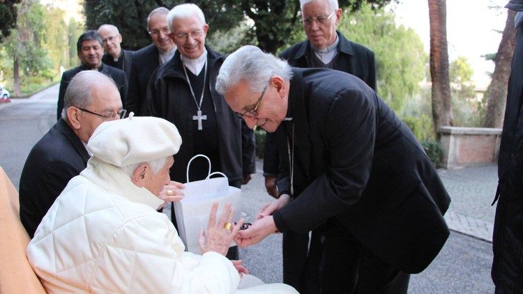 Visita a Benedicto XVI durante la Visita Ad Limina de los obispos de Paraguay en noviembre de 2017