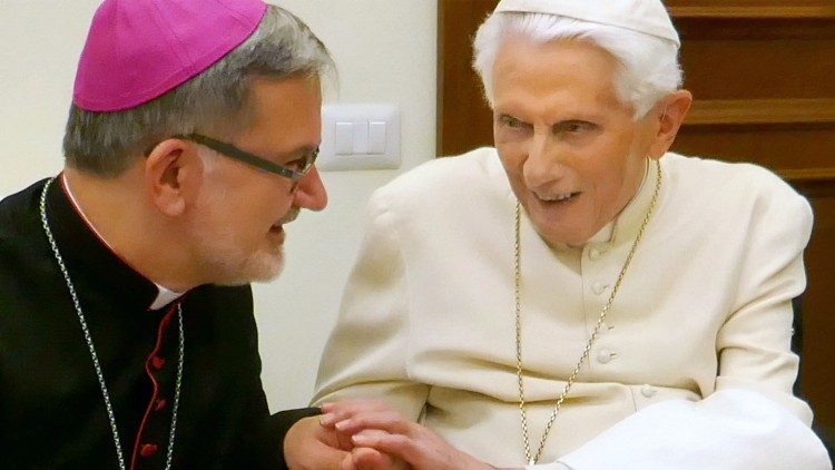 Bischof Pickel mit dem emeritierten Papst Benedikt (r.i.p.)